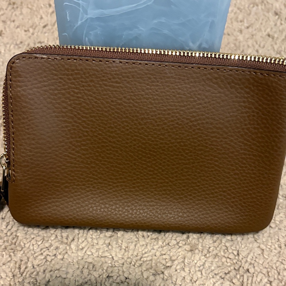 Coach Leather Zip Wristlet in Warm Brown with Gold Hardware - Picture 3 of 4